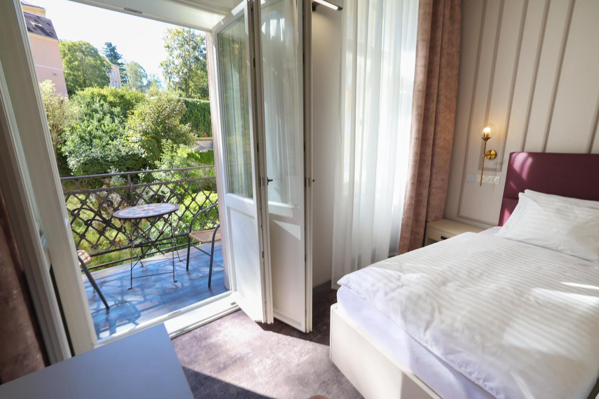 Boutique Hotel Ambiente ****+ Karlovy Vary Exterior foto