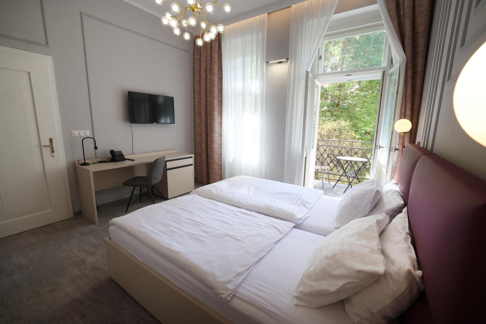Boutique Hotel Ambiente ****+ Karlovy Vary Exterior foto